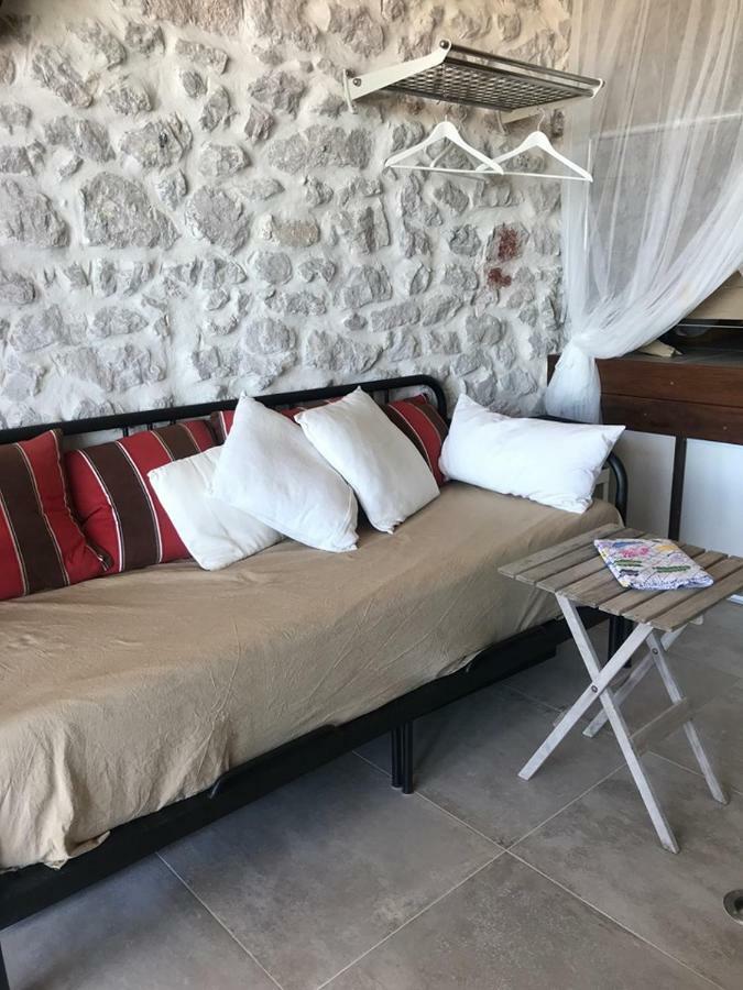 Le Cabanon Bleu Sur La Plage Marseille Extérieur photo