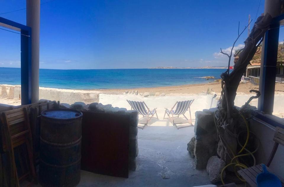 Le Cabanon Bleu Sur La Plage Marseille Extérieur photo