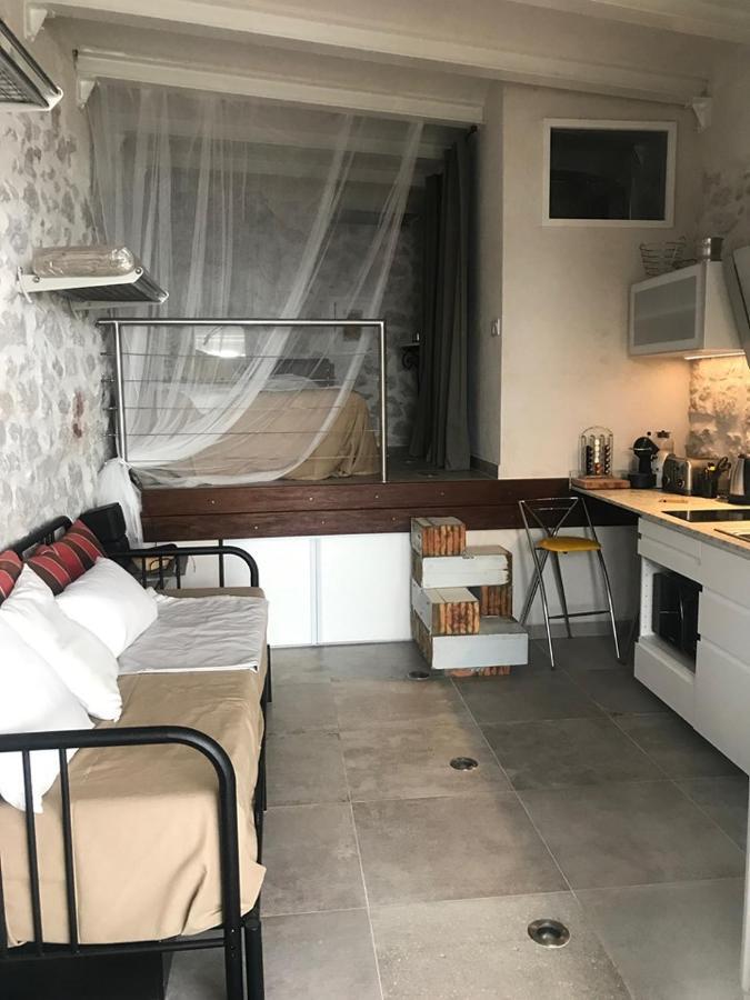 Le Cabanon Bleu Sur La Plage Marseille Extérieur photo